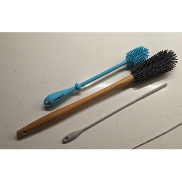 New Water Bottle Cleaner Brush Set (Silicone Bottle Brush & Wooden Handle - Picture 1 of 1